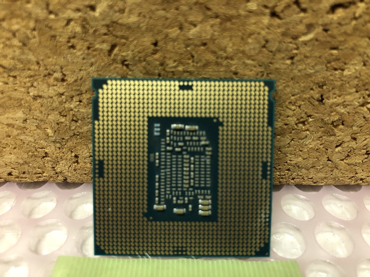 【送ネコポス250円】Intel　Core i3-8100 3.60GHz SR3N5 LGA1151_画像2