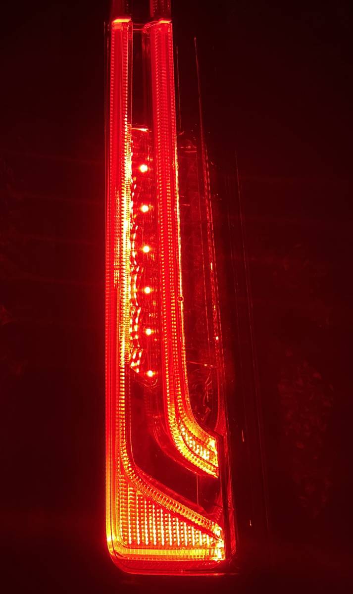 ルーミーカスタム MA900系■ 後期 純正 LEDテールランプ 左側 助手席側 前期 タンク トール ジャスティ クリアテール M910A M900A_画像2