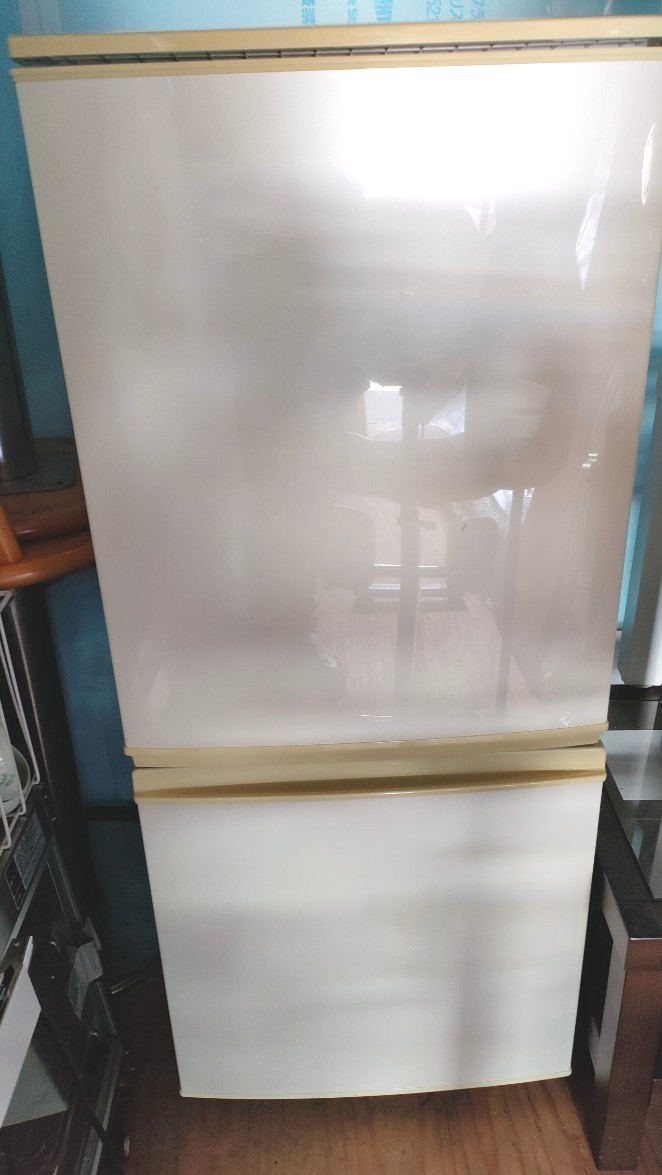 2015年製 シャープ 冷凍冷蔵庫  2ドア つけかえどっちもドアタイプ 137L ホワイト【福岡市内近郊配送限定 設置含む】