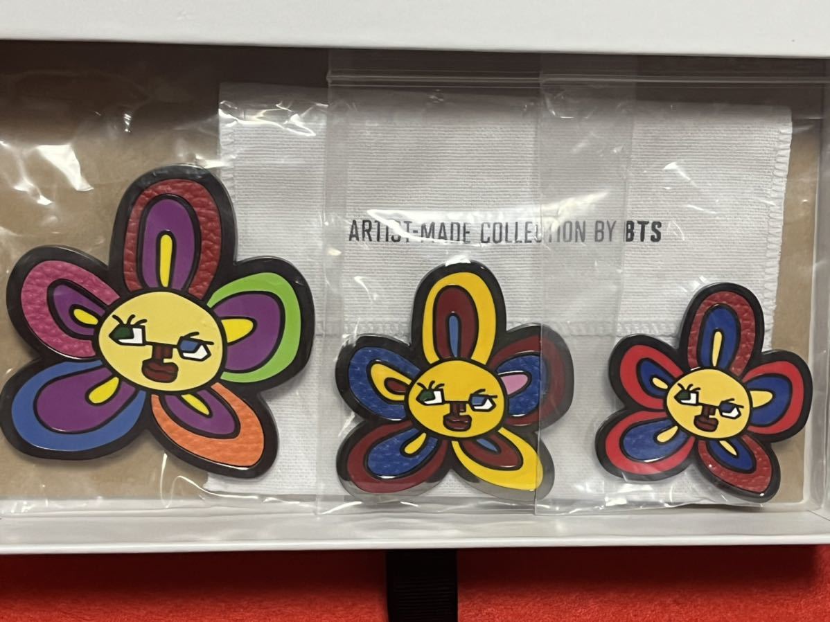 ARTIST MADE COLLECTION ブローチ テヒョン 2点セット 【70%OFF】 BY Buddies Flower ブローチ テテ テヒョン V BTS アイドル