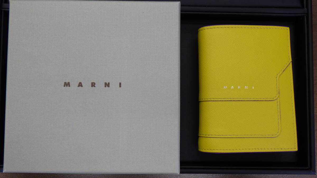 #277 MARNI マルニ レディース 二つ折りミニ財布 PFMOQ14U07 Z499C