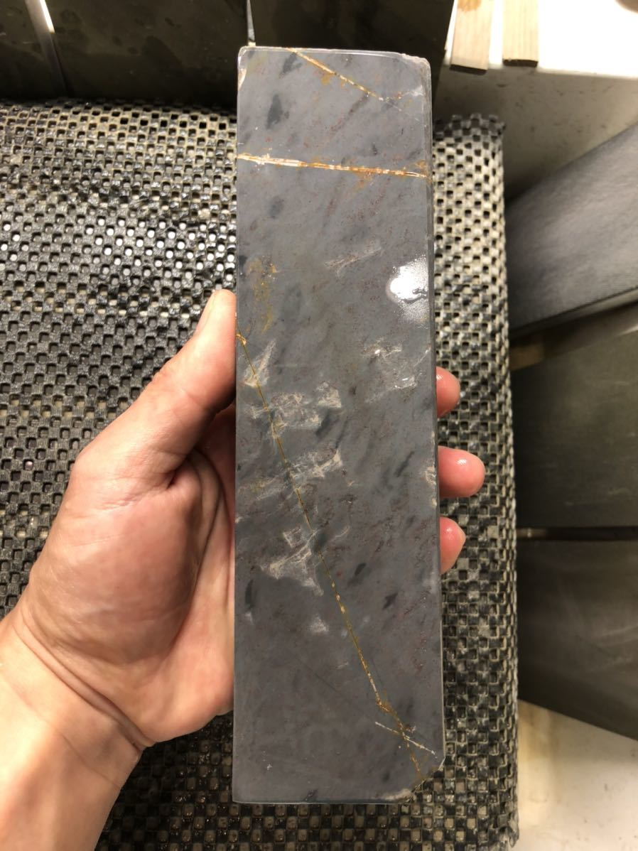 天然砥石 京都 大平 巣板 内曇砥 蓮華 カラス 815g 仕上砥 鉋 鑿 大工