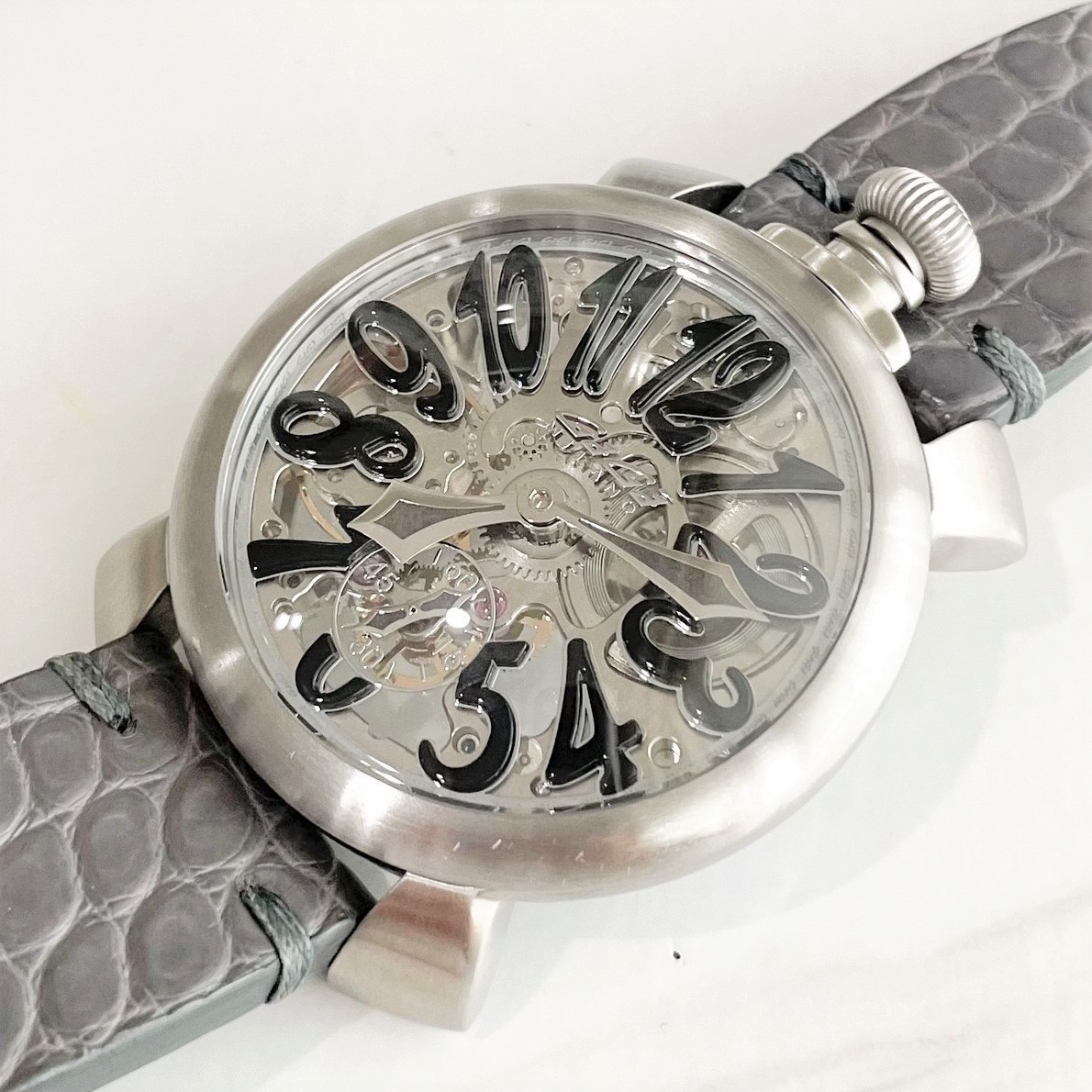 ガガミラノ スケルトン文字盤 手巻き マヌアーレ48mm 腕時計 美品