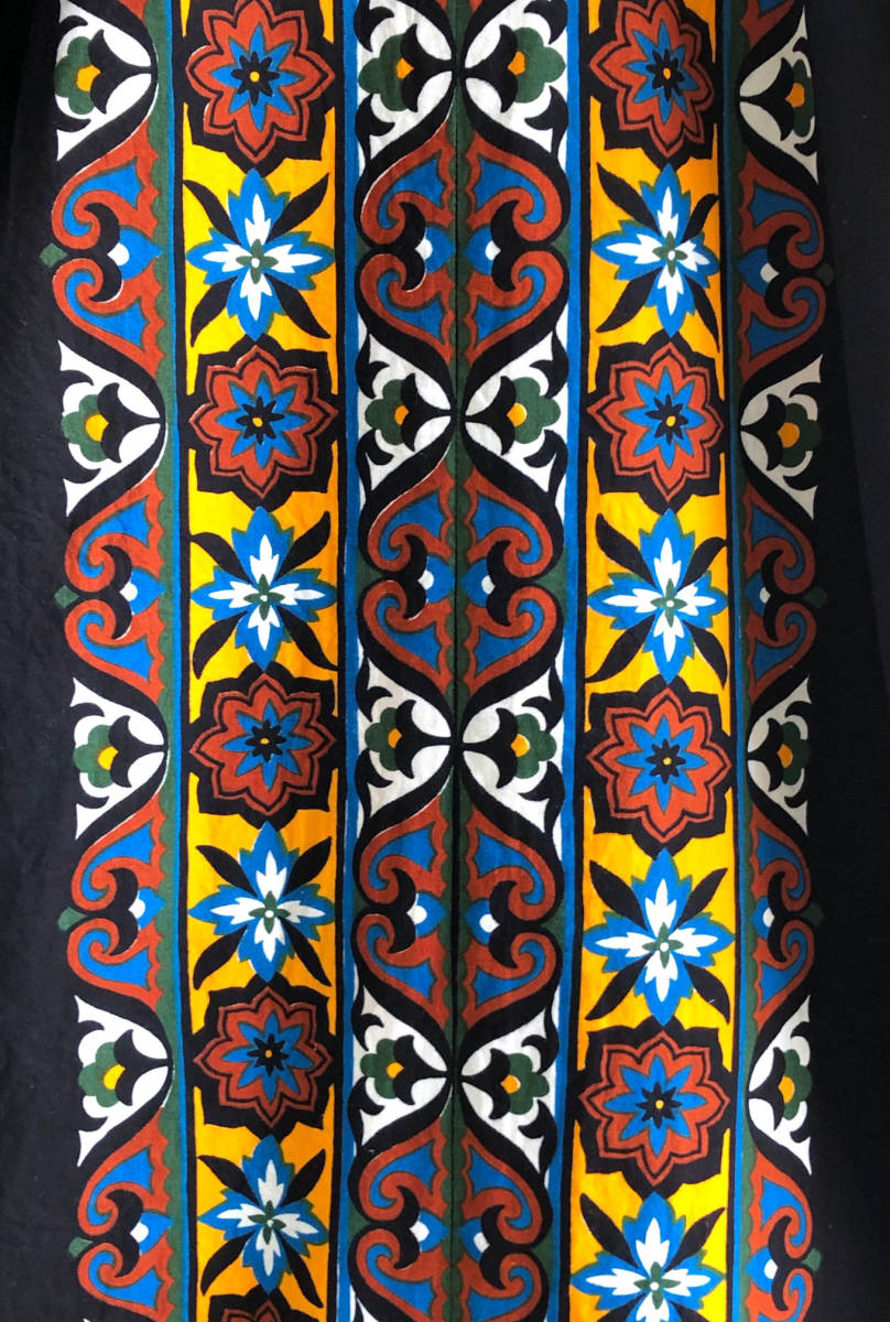 [70\'s Индия Vintage ] этнический геометрический рисунок & leaf общий рисунок длинный One-piece / черный /hipi-/ этнический /neitib(om-225-10c)