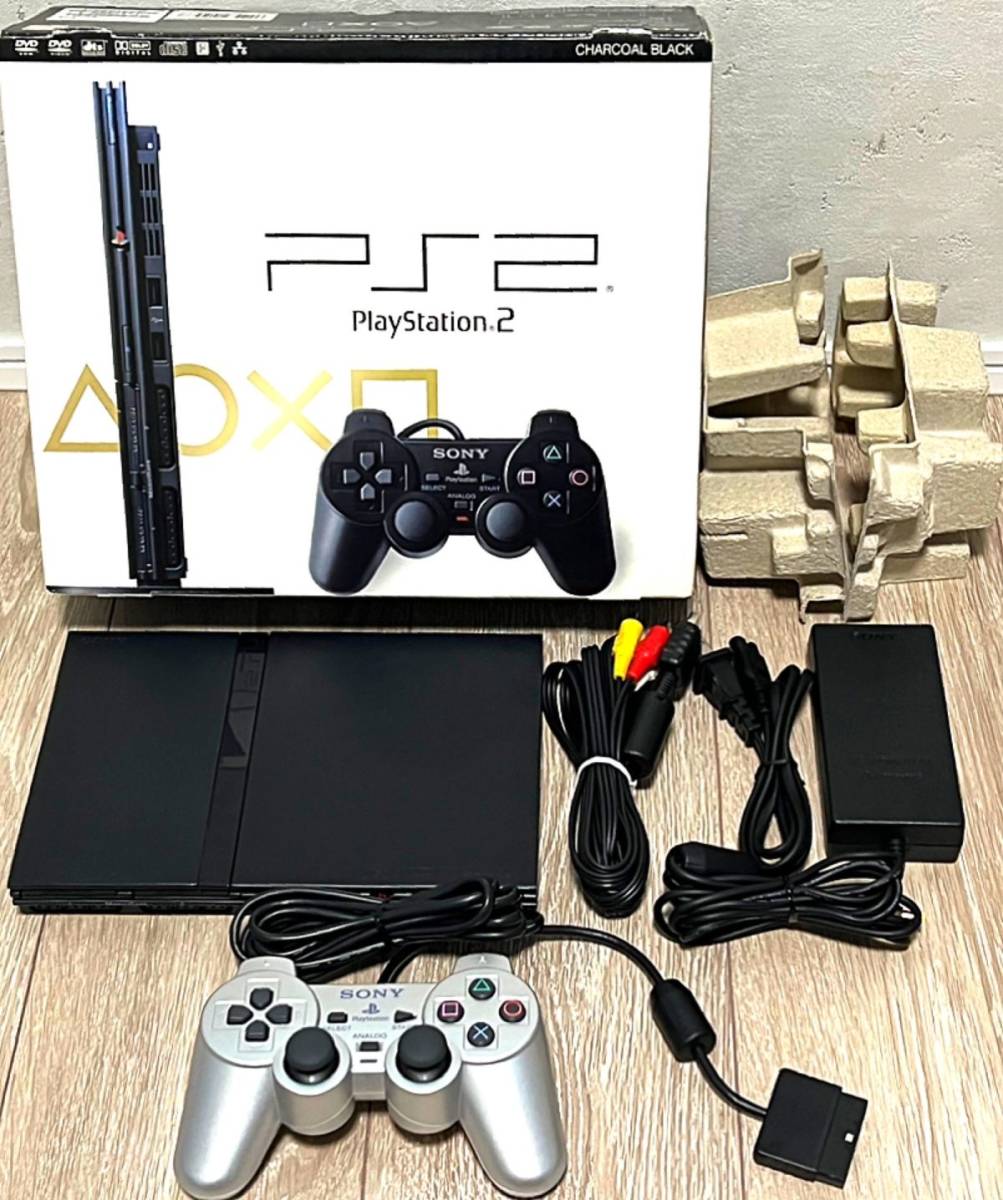 〈本体準美品・箱付属・動作確認済み〉PS2 PlayStation2 本体 薄型 SCPH-75000 チャコールブラック コントローラー（サテンシルバー）_画像1