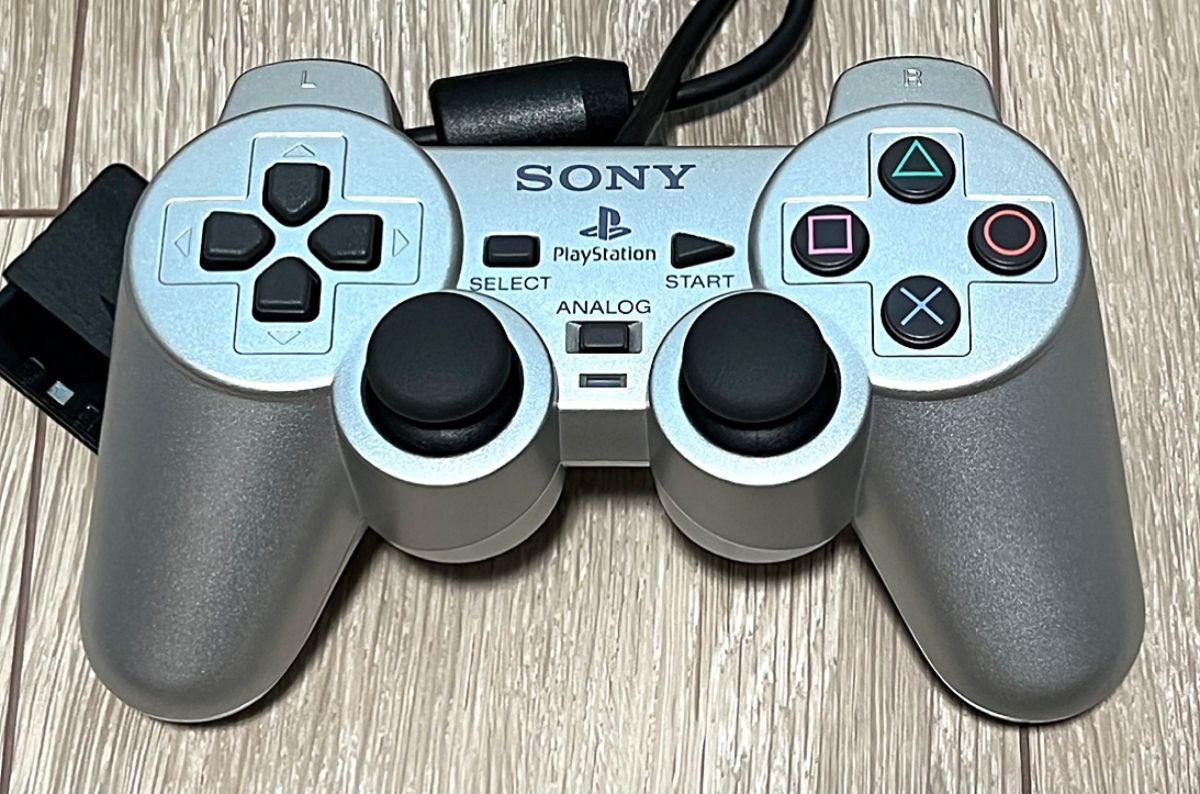 〈本体準美品・箱付属・動作確認済み〉PS2 PlayStation2 本体 薄型 SCPH-75000 チャコールブラック コントローラー（サテンシルバー）_画像6