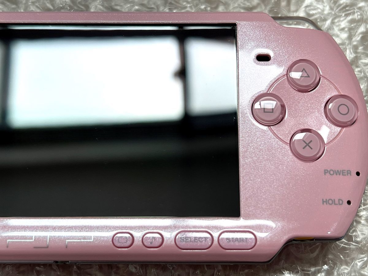 〈極美品・動作確認済み・最終型〉PSP-3000 本体 ブロッサムピンク＋メモリースティック 4GB PlayStation Portable 薄型_画像3