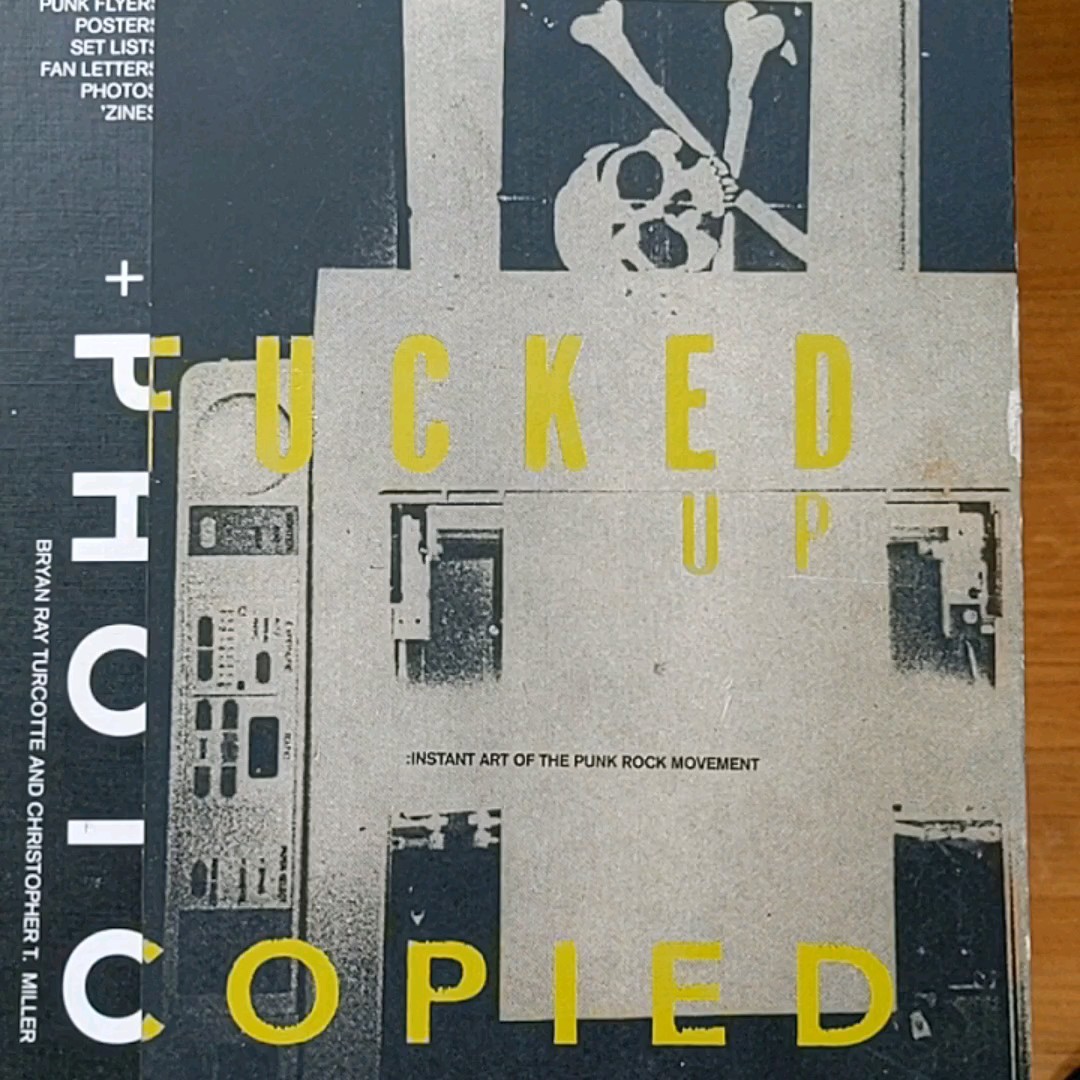 FUCKED UP ＋PHOTOCOPIED　洋書