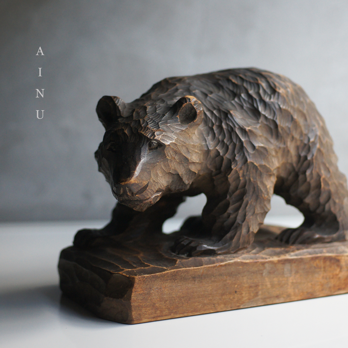 直輸入品激安 木彫りの熊 置物 木彫 熊 アイヌ 木彫熊