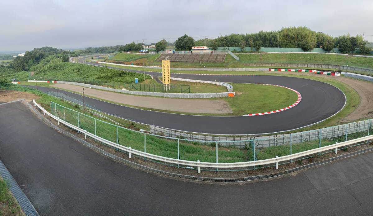 F1 鈴鹿 グランプリ 民間駐車場 10月 7,8,9日 3日 通し 出入り自由 予約簡単 ③
