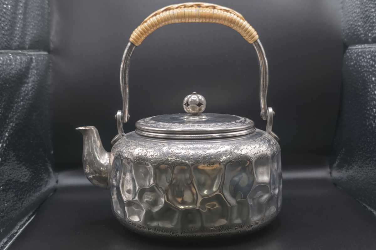 珍品】秀峰堂造 飛之起薬缶 茶道具 やかん 煎茶道具 水注 珍品】秀峰堂造 飛之起薬缶 茶道具 やかん 煎茶道具 水注