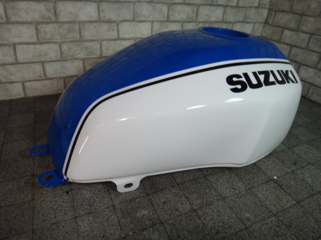 ○GSX400インパルス: クーリーカラー 純正ガソリンタンク新品