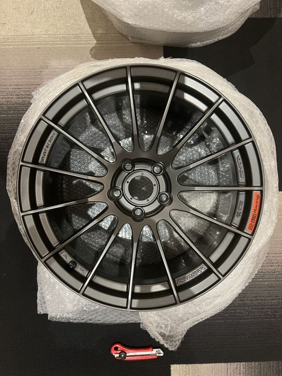 ENKEI RS05RR 18inch 9j +35 PCD 114.3 2本 ガンメタ | pocosdecaldas