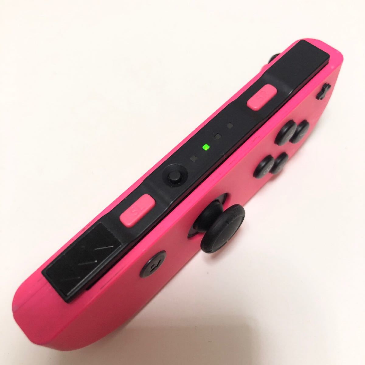 Nintendo Switch Joy-Con ネオンピンク 右 ニンテンドースイッチ ジョイコン　コントローラー　任天堂