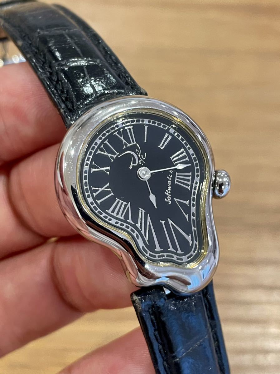 日本製 お値下げしました サルバドール ダリ 腕時計 ロイヤルハート
