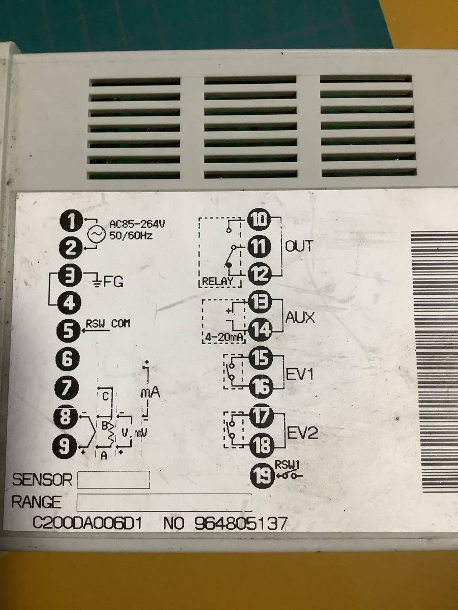 山武(アズビル)SDC20 C200DA006D1 デジタル指示調節計 3個 動作未確認 付属品なし_追加3