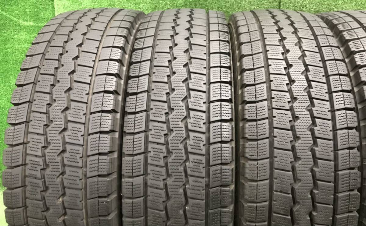 ★205/70R17.5 115/113L LT 6本Set 2019年製 ダンロップ DUNLOP WINTER MAXX LT03 約9mm以上程度の溝 中古 ★送料無料/一部地域を除くB_画像2