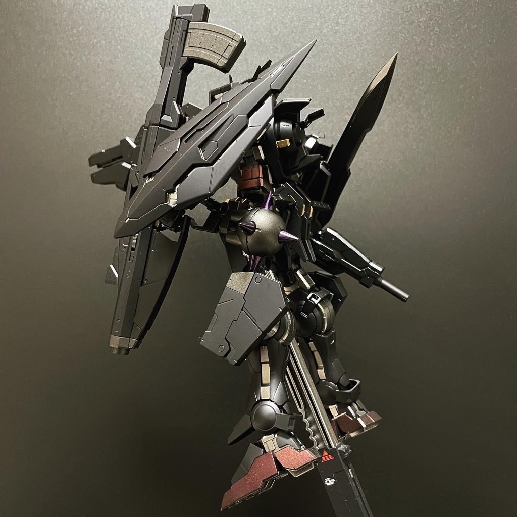 MG　1/100　ガンダムアストレアTYPE-F（全塗装完成品）（プレミアムバンダイ限定）_画像3