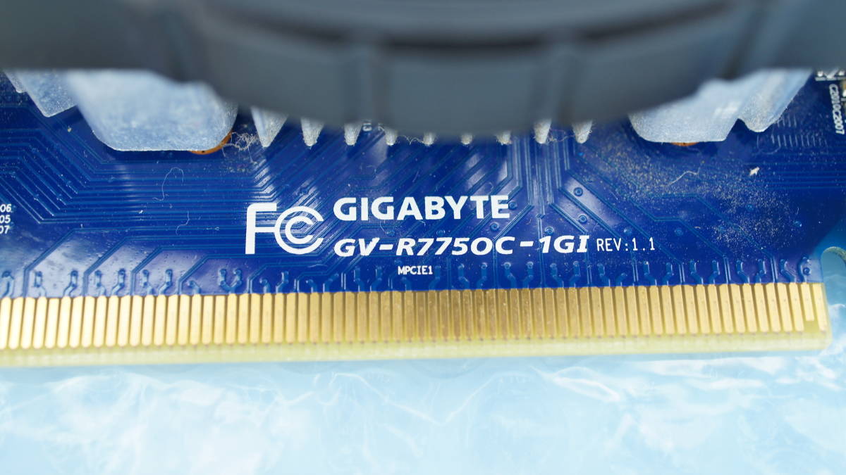 【大口径ファン搭載・補助電源レス】GIGABYTE GV-R775OC-1GI_画像2