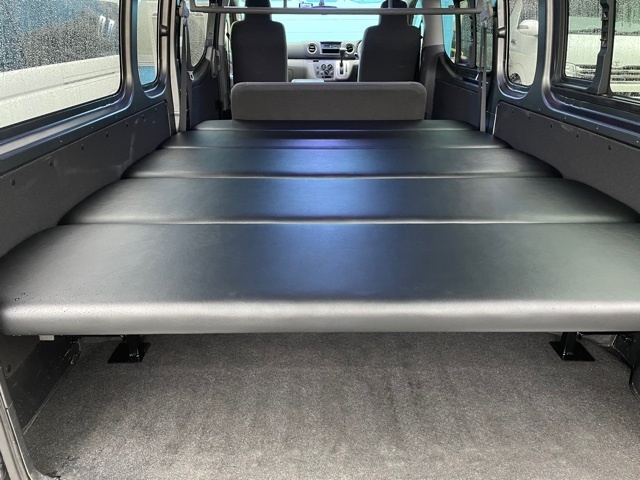 NV350 標準・ワイドボディー(車幅)スーパーロングDX(6人乗り車両用)用ベッドキット40mmクッション入りタイプ