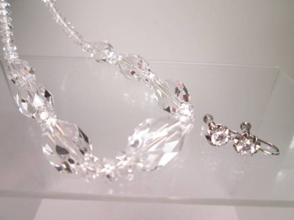 *SILVERbook@ crystal large grain. cut. beautiful necklace & crystal earrings in set 