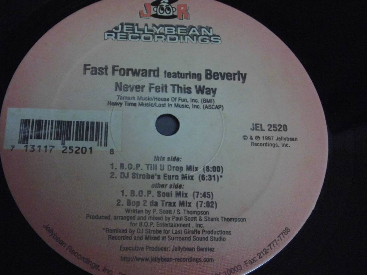FAST FORWARD featuring BEVERLY/NEVER FELT THIS WAY/1234_画像1