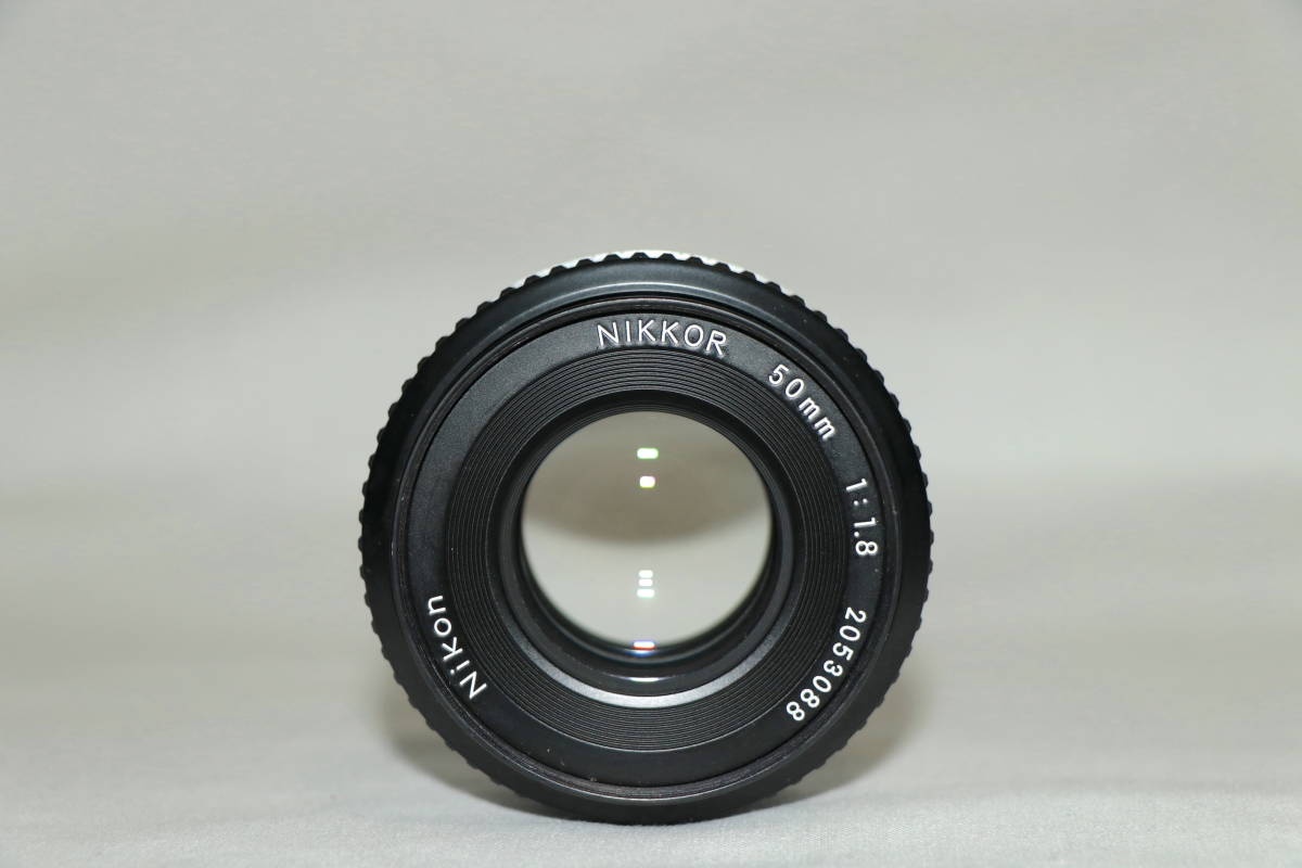 【美品】 ニコン Nikon Ai-S NIKKOR 50mm F1.8 マニュアルフォーカス レンズ　単焦点　フロントキャップ・フィルター付き_画像3