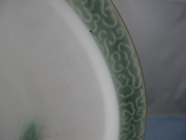 時代物　青磁　大皿　直径38ｃｍ（110）重量2.6ｋｇ　飾り皿　骨董品　古い　在銘有　古美術