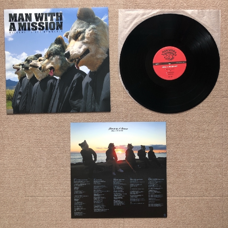  scratch none beautiful record beautiful jacket almost new goods valuable record Man With A Mission 2016 year LP record Welcome To The Newworld domestic record J-Rock mask band 