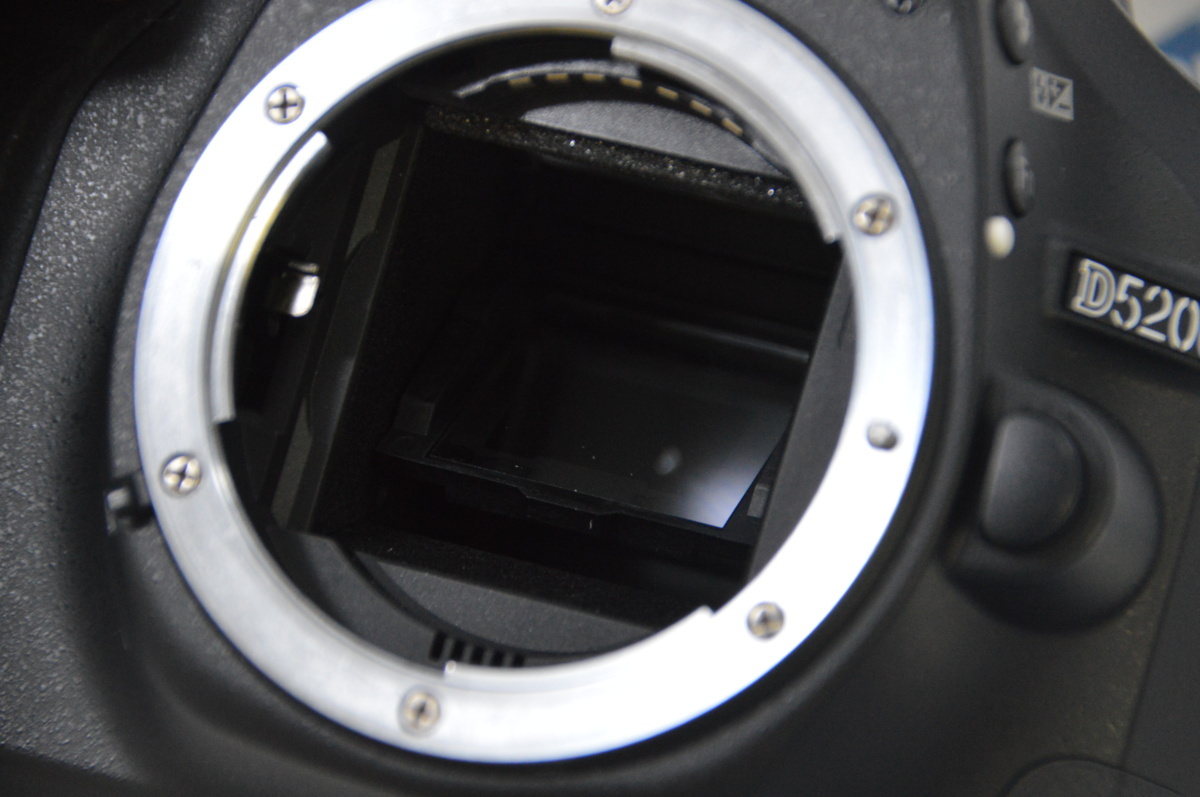 Ω Nikon D5200 ボディ デジタル一眼レフカメラ 格安１円スタート!! シンプルで使いやすい!! この機会に是非!! 関西発送 J419996 B_画像3
