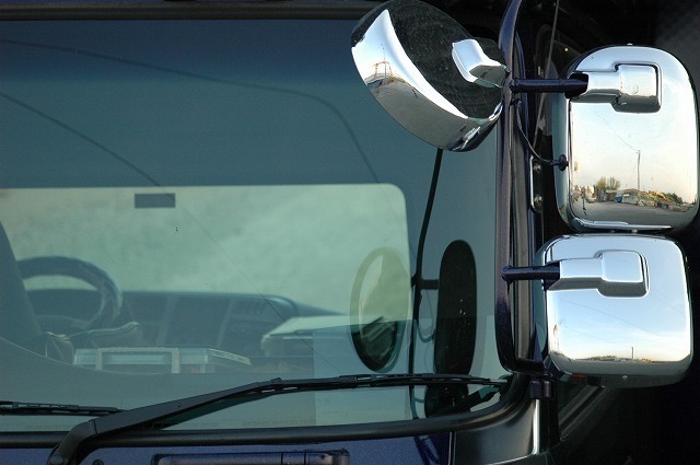 日野 デュトロ（標準）スーパーミラー　ベッド窓 （ リア窓） 鏡面 内装 トラックパーツ　年式H11/5～H23/5_画像10