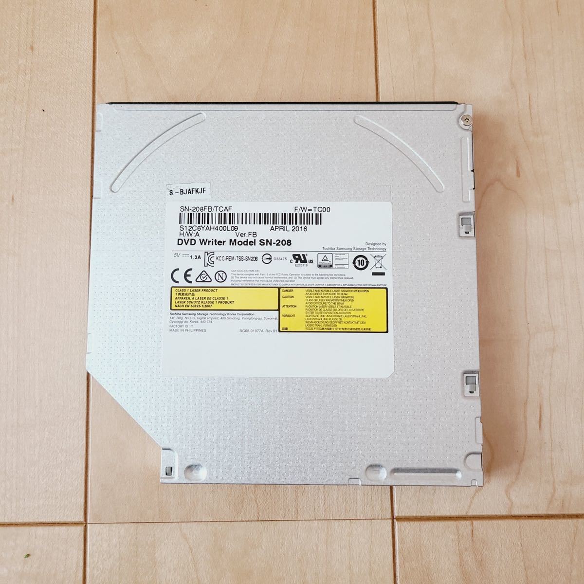 【即発送 未使用品】TOSHIBA SAMSUNG SATA接続 内蔵型 DVDスーパーマルチドライブ 薄型 スリム 12.7mm SlimSATA 東芝 サムスン SN-208