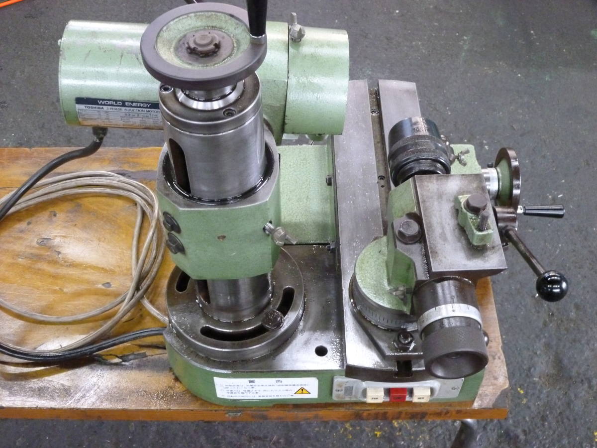 ◇工具研削盤・GT-200FC (AG2211) 飯田鉄工所 ◇ ◇工具研削盤・GT-200FC (AG2211) 飯田鉄工所 ◇