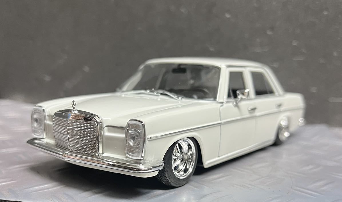 WELLY 1 24 メルセデス ベンツ 220 カスタム 訳有ミニカー 名車