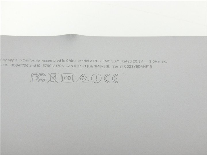 MacBookPRO　A1706マザーボードと止めネジ欠品 　　詳細不明　ノートPCパソコン　ジャンク品_画像6