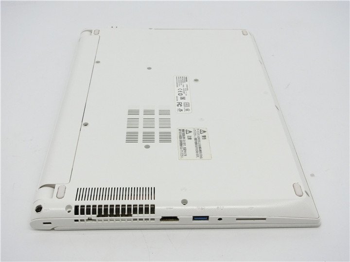 TOSHIBA　T54/TW　i5 5015U 2.1GHZ 6GB　　白ムラあり　右側面破損あり　詳細不明　ノートPCパソコン　ジャンク品_画像5