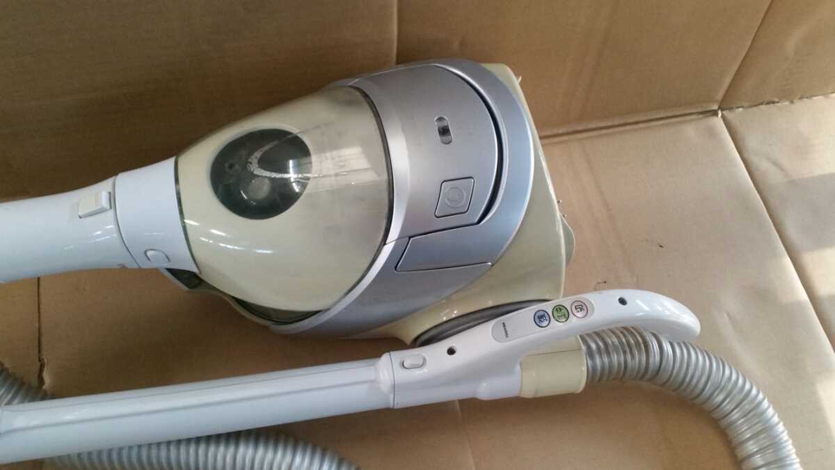東芝 TOSHIBA サイクロン掃除機 クリーナーVC-CX8E-SE(S 東芝 TOSHIBA サイクロン掃除機 クリーナーVC-CX8E-SE(S
