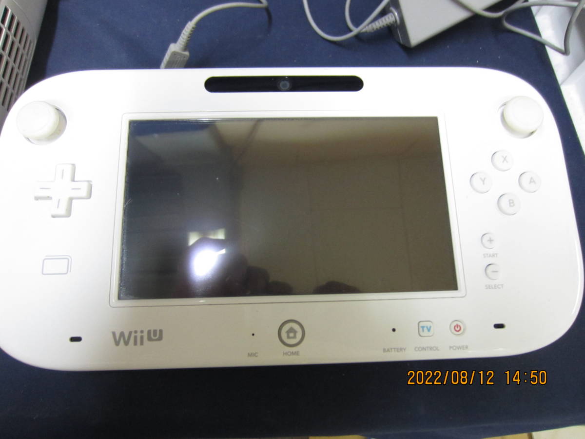 【M097】Nintendo　任天堂　箱付　Wii U　WUP-101　32G　本体　ホワイト　ゲームパッド　WUP-010　リモコンプラス　通電確認済み_画像4