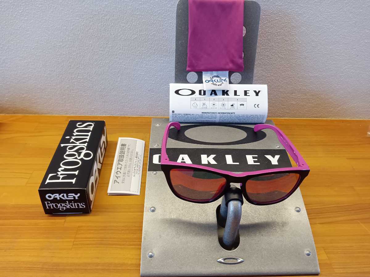 新品未使用 OAKLEY FROGSKINS サングラス 偏光 アジアン 未使用 偏光 】アジアンフィット/フロッグスキン/オークリー