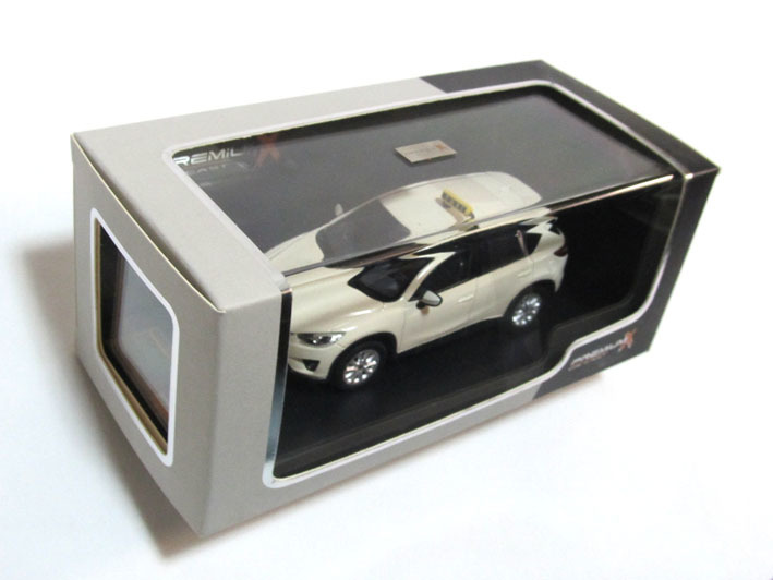 A★ Premium X 1/43スケールモデル ★ Mazda CX-5 Taxi ★ マツダ CX-5 ドイツタクシー 2012_出品モデル