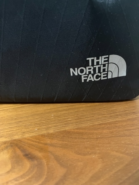 3回使用のみの美品 THE NORTH FACE Shuttle Daypack ノースフェイス