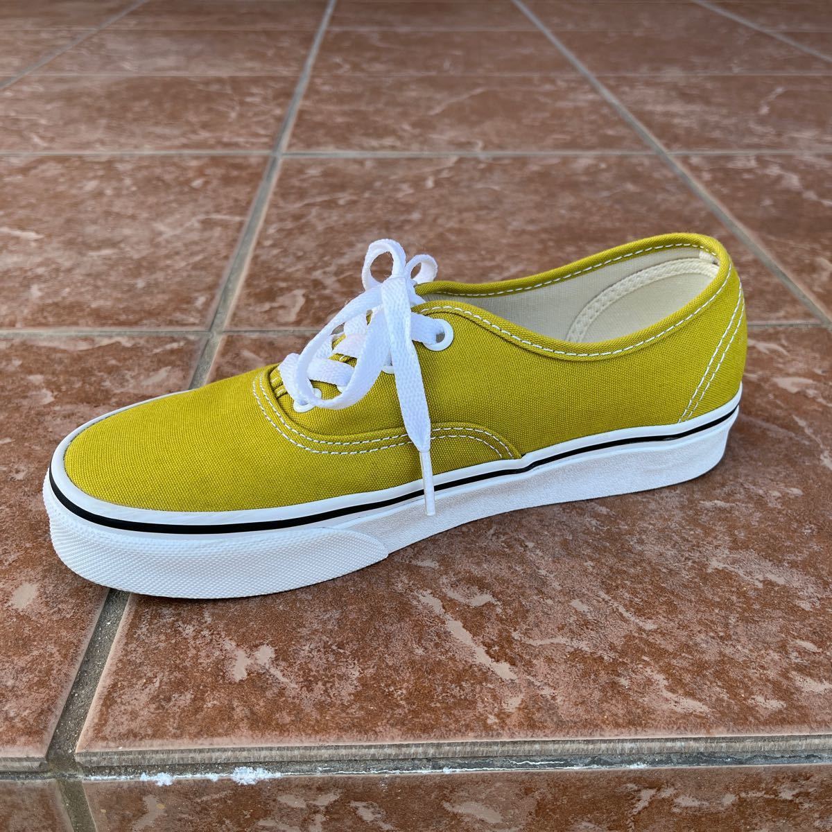 【VANS】AUTHENTIC オーセンティック イエロー23㎝