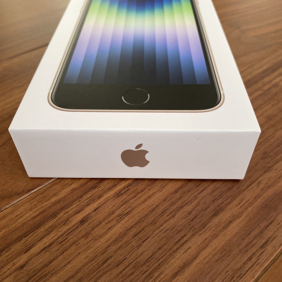 新品・未開封】iPhone SE(第3世代)スターライト64GB SIMフリー-