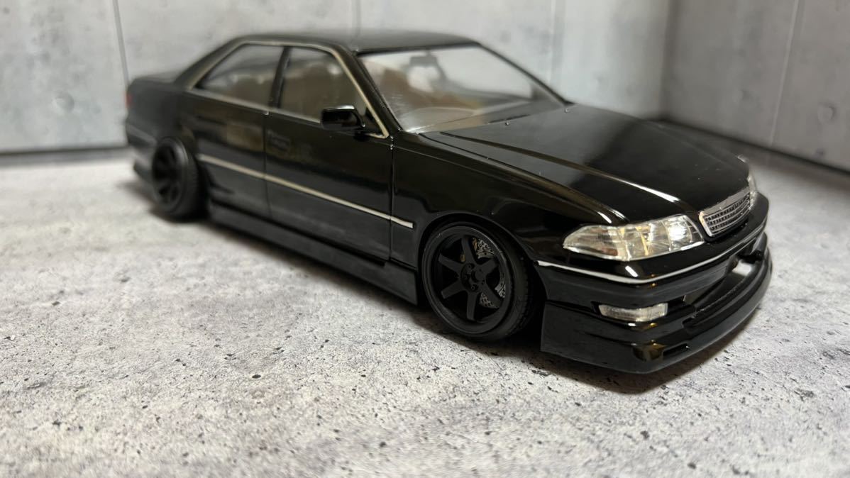 アオシマ  JZX100 マークⅡ 24プラモデル完成品　ドリ車