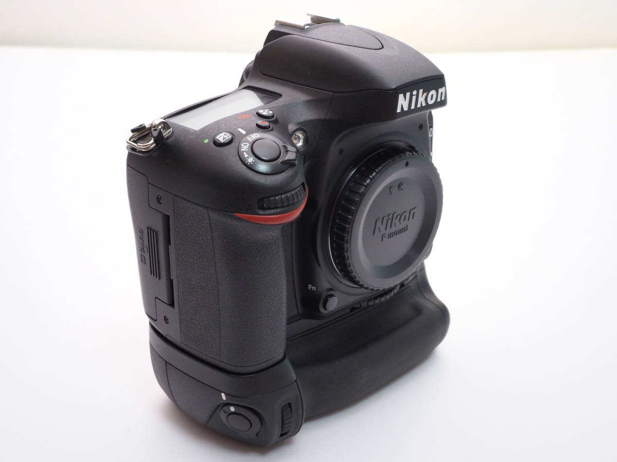 □ニコン D600 ボディー ショット数7,944回 マルチパワー