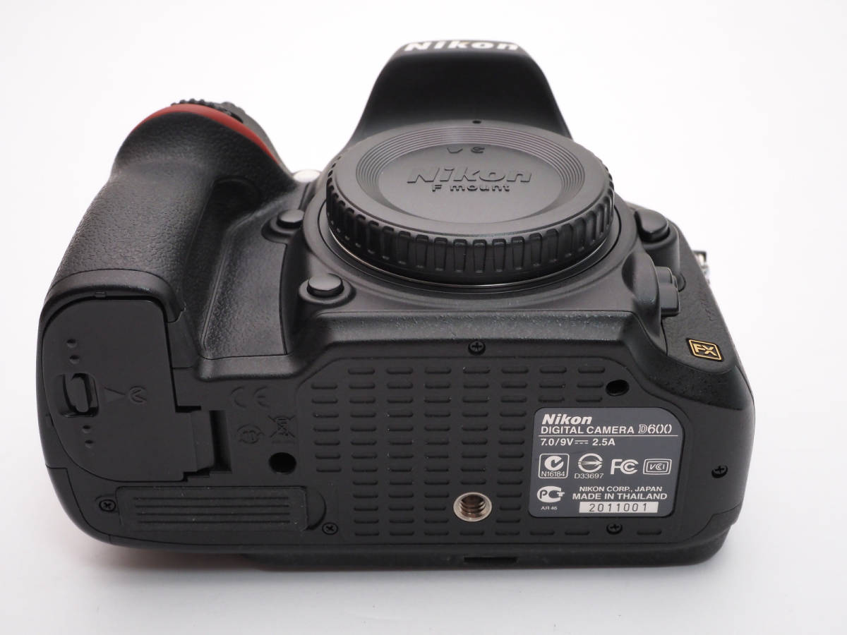 □ニコン D600 ボディー ショット数7,944回 マルチパワー