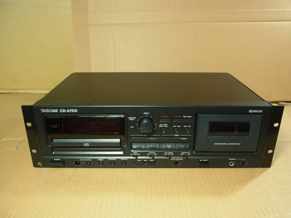 TASCAM CD/カセットデッキ CD-A700（中古品　タスカム プレーヤー　業務用　ジャンク品）_画像1