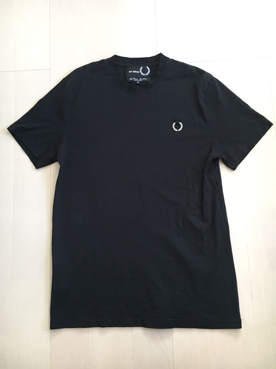 多様な ラフシモンズ × フレッドペリー Tシャツ 黒　S 半袖Tシャツ