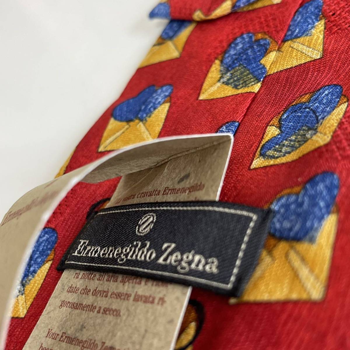 エルメネジルドゼニア(Ermenegildo Zegna) 赤青黄色ネクタイ 新品 未
