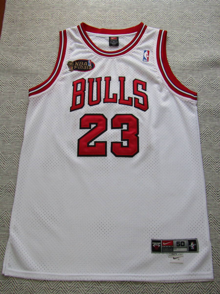 ランキング第1位 JORDAN BULLS NBA 美品 #23 タンクトップ 刺繍